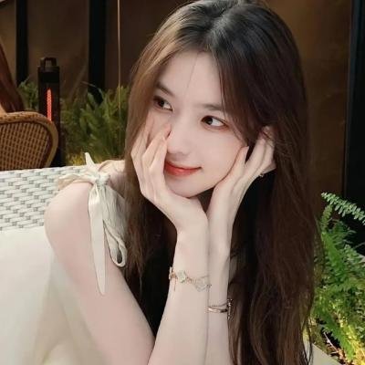 夜店实拍：超模之女恋爱脑怒怼网友，被批炫富